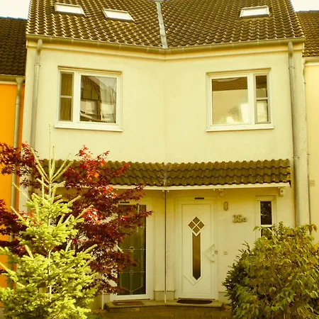 Casa *